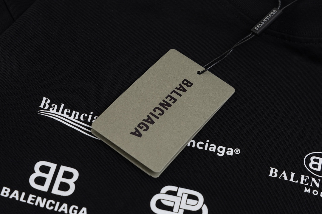 【BALENCIAGA公式旗艦店】好評に付き再入荷！！