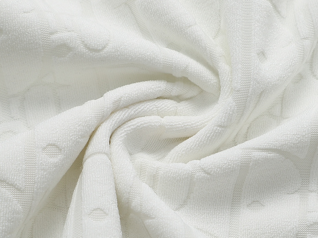 【 Dior 旗艦店】ご好評に付き再入荷！！