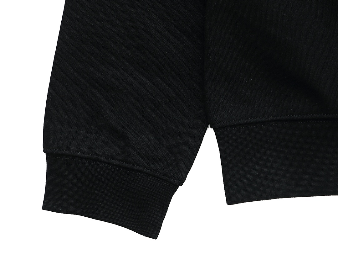 【Givenchy公式旗艦店】好評に付き再入荷!!