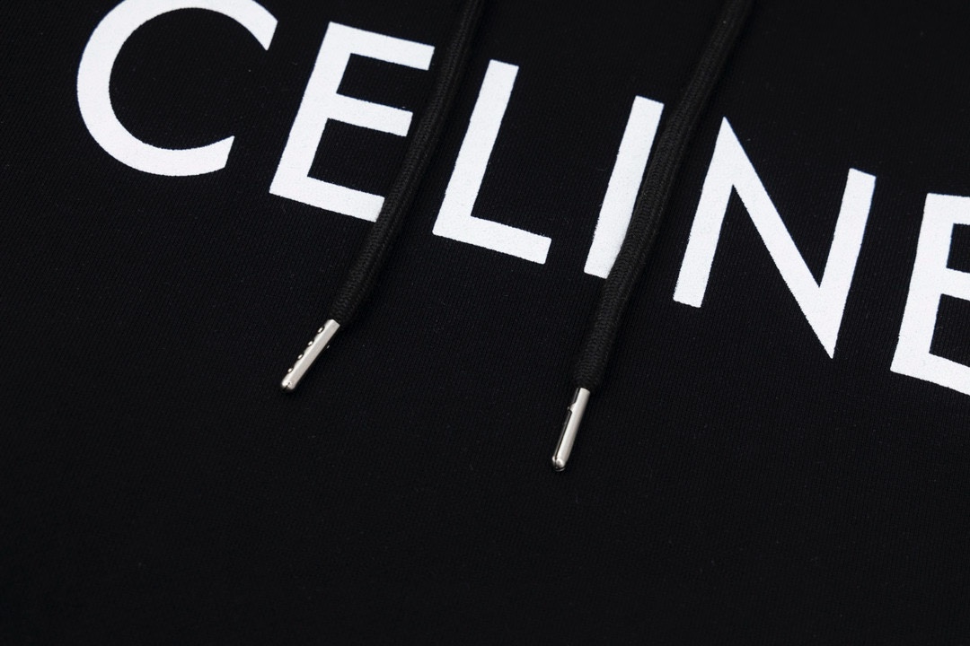 【 Celine 旗艦店】ご好評に付き再入荷！！