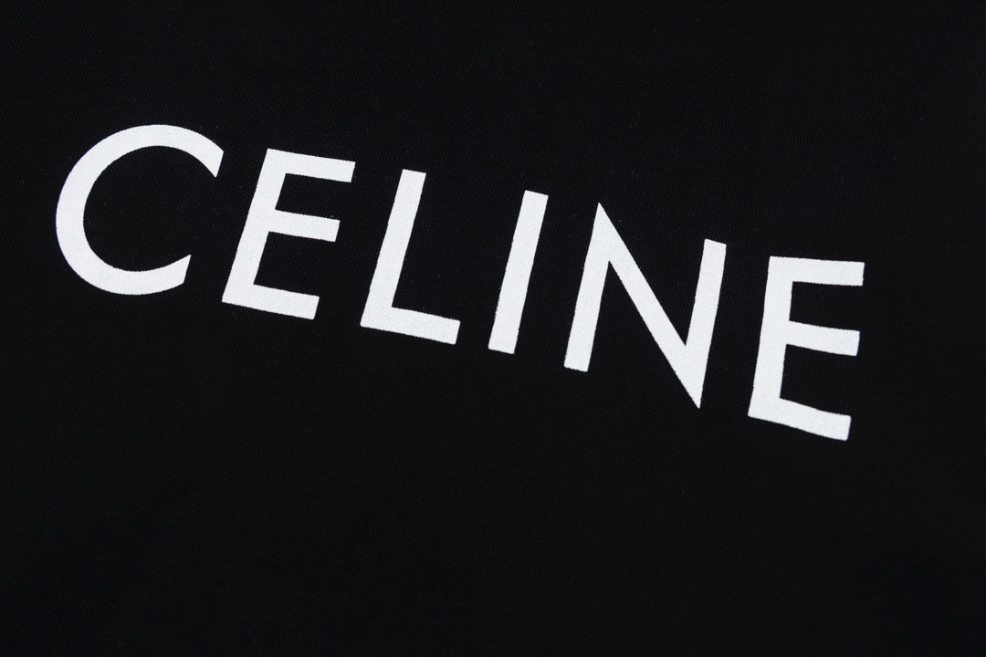 【 Celine 旗艦店】ご好評に付き再入荷！！