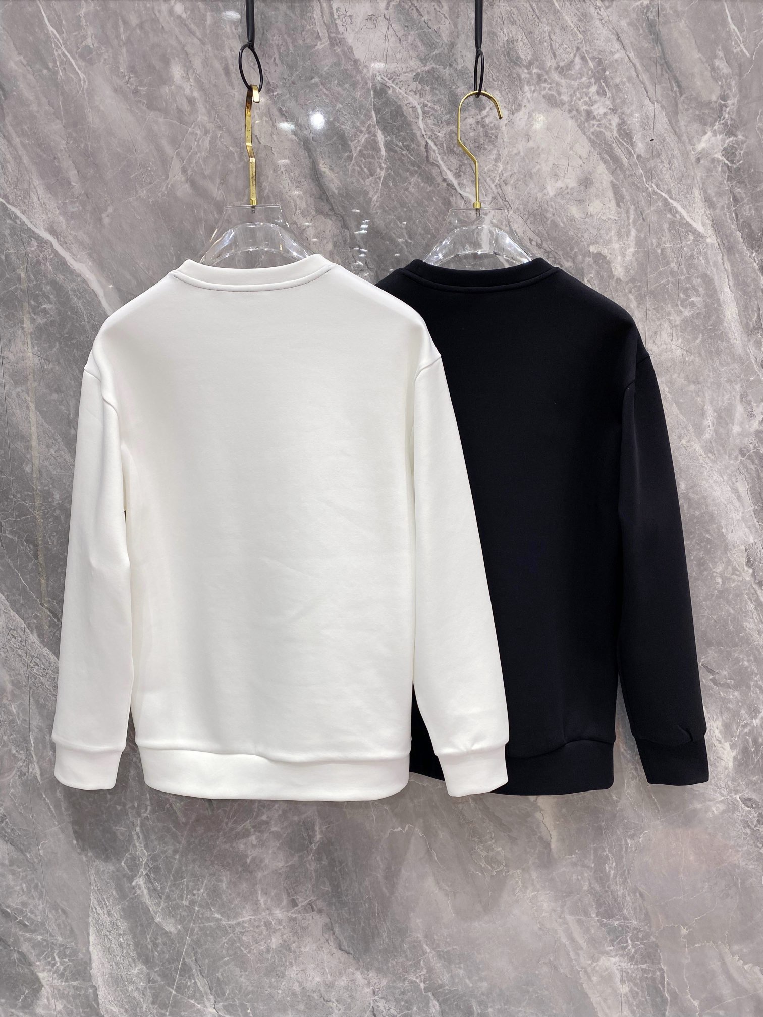 【MONCLER 公式旗艦店】ご好評に付き再入荷！！