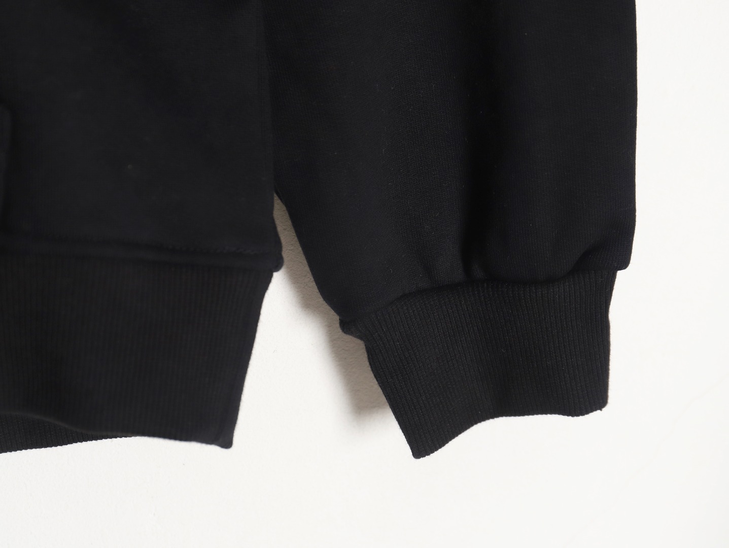 【 Gucci 旗艦店】ご好評に付き再入荷！！