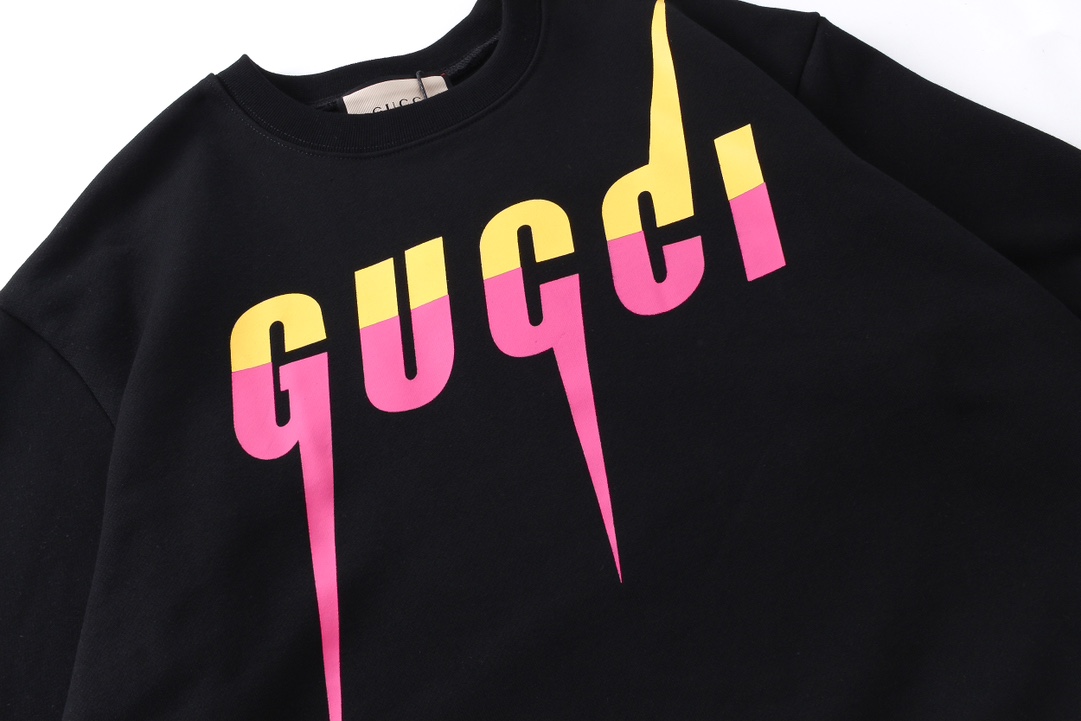 【 Gucci 旗艦店】ご好評に付き再入荷!!