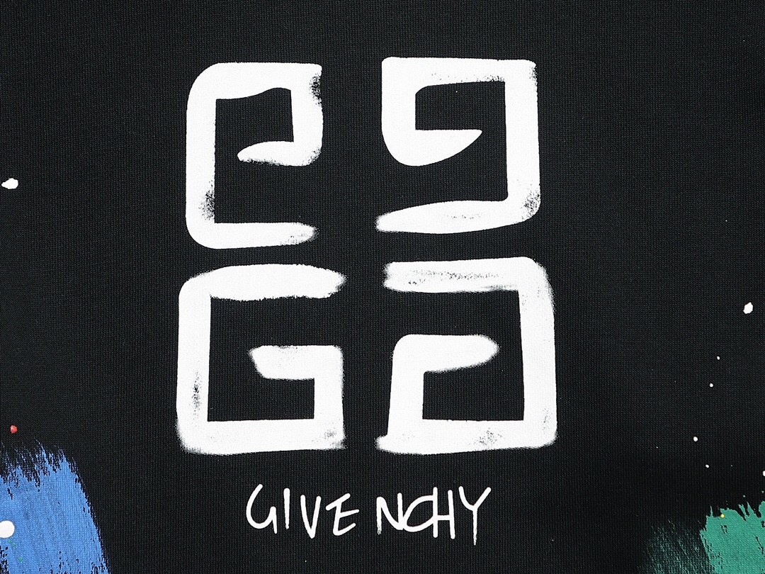 【Givenchy公式旗艦店】好評に付き再入荷！！
