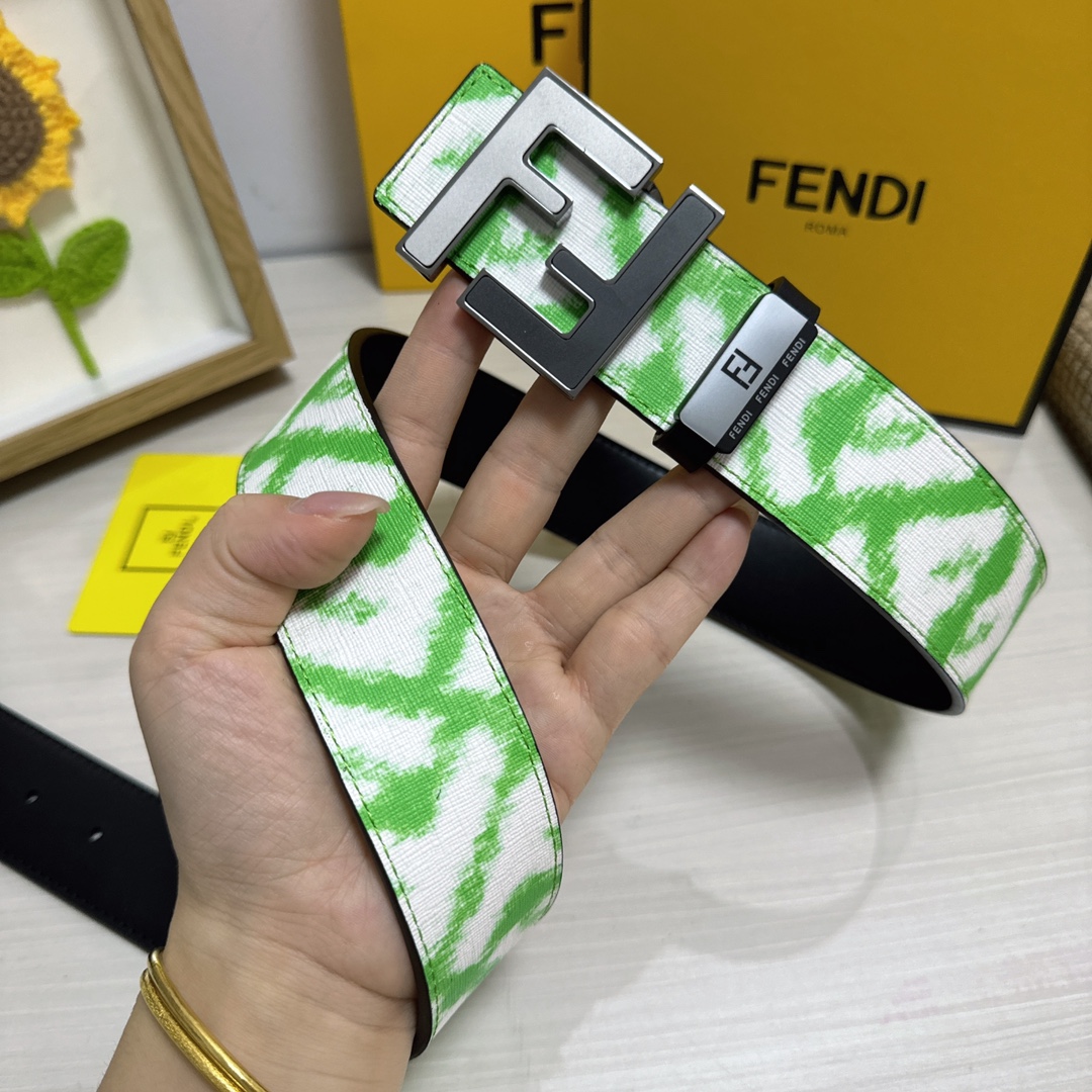 【FENDI 公式旗艦店】着好評に付き再入荷！
