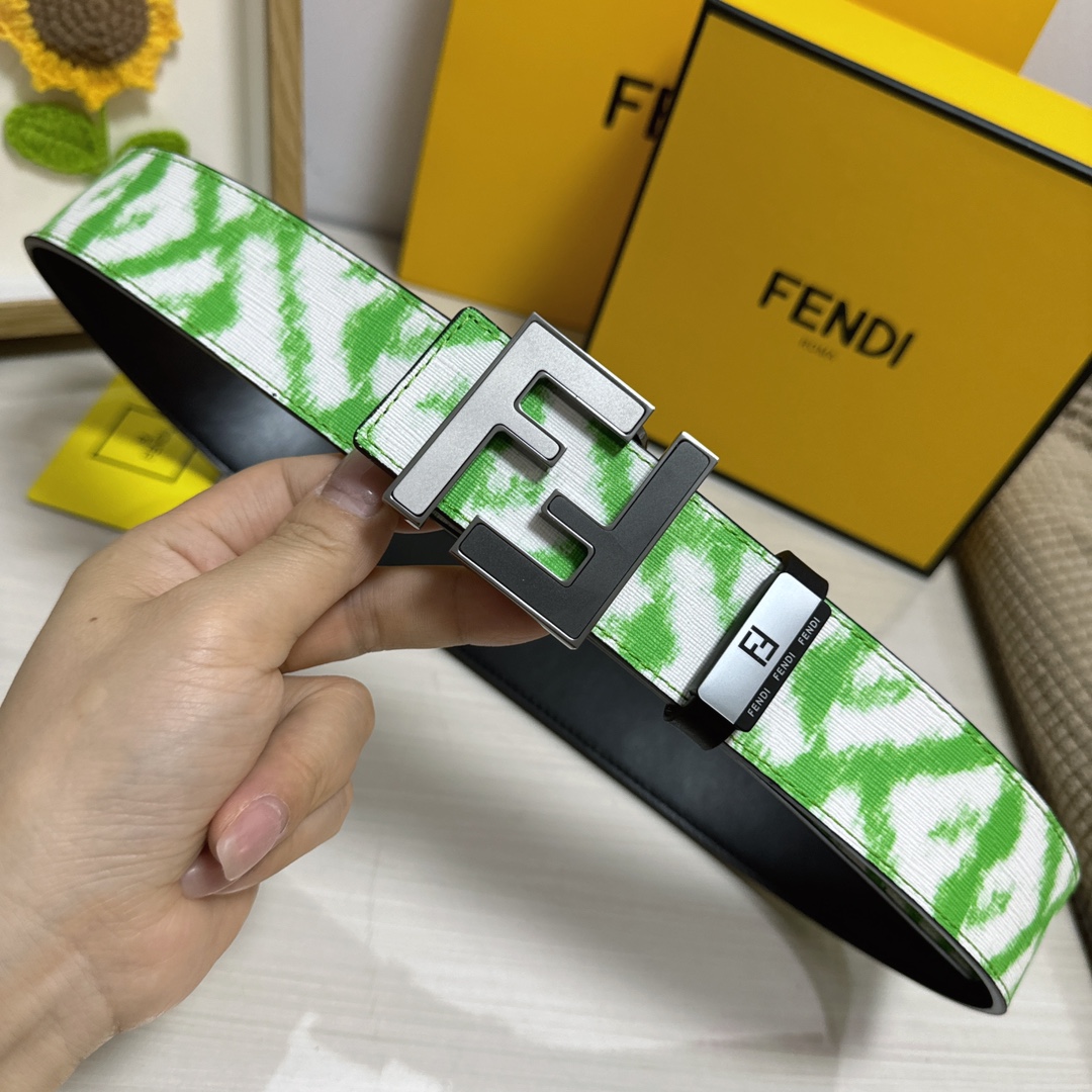 【FENDI 公式旗艦店】着好評に付き再入荷！