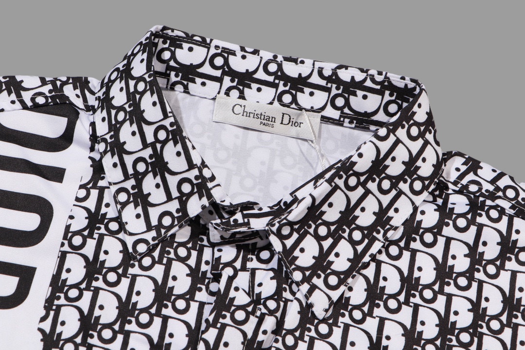 【DIOR 旗艦店】ご好評に付き再入荷！！