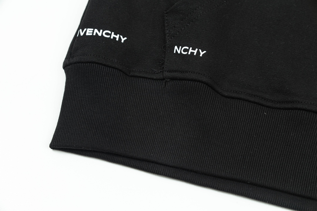 【Givenchy公式旗艦店】好評に付き再入荷！！