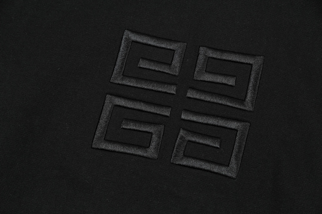 【Givenchy公式旗艦店】好評に付き再入荷！！