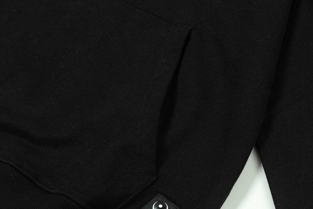 【FENDI 公式旗艦店】好評に付き再入荷！！