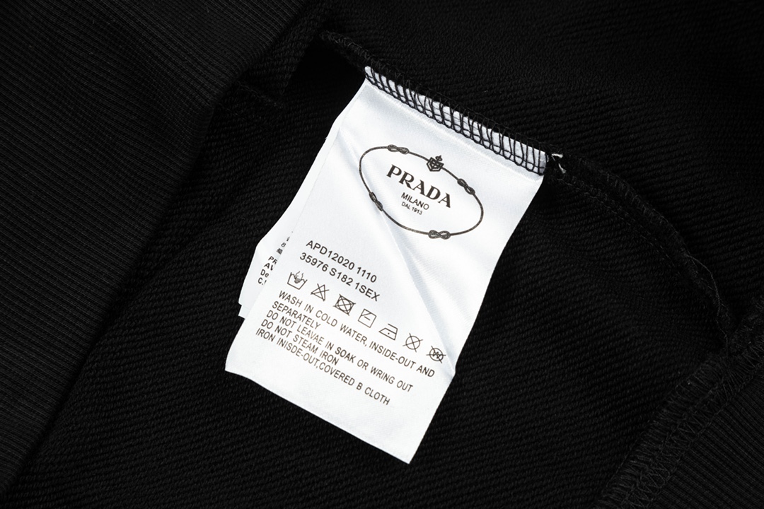 【Prada】( プラダ ) 【即日出荷】ご好評に付き再入荷！