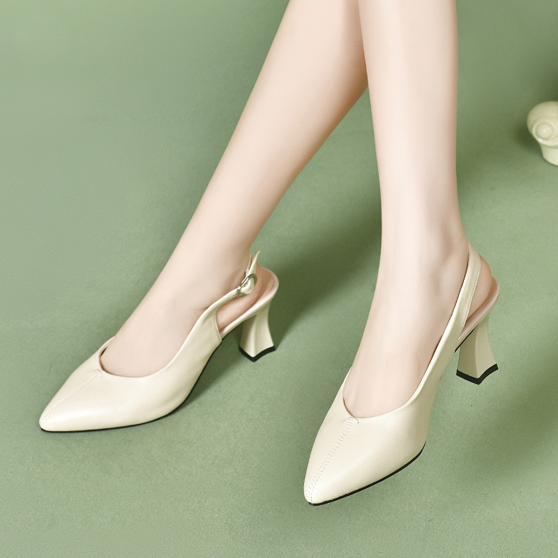 รองเท้าส้นสูงแบบปิดหัวหนังนิ่มแมทช์ง่าย