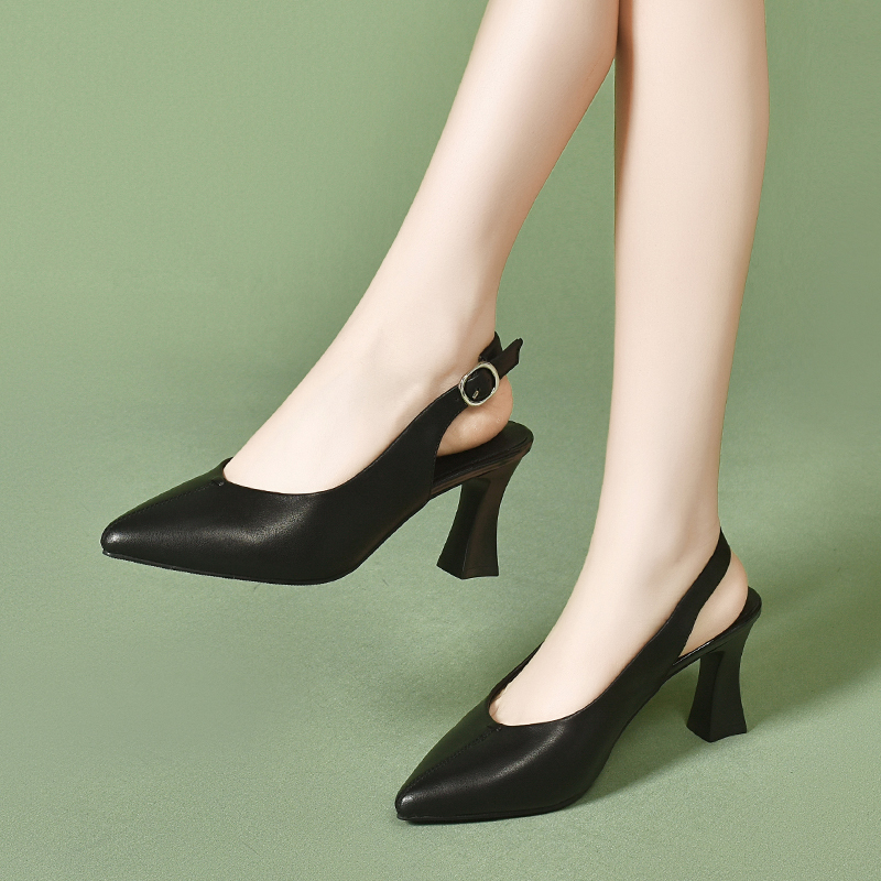 รองเท้าส้นสูงแบบปิดหัวหนังนิ่มแมทช์ง่าย