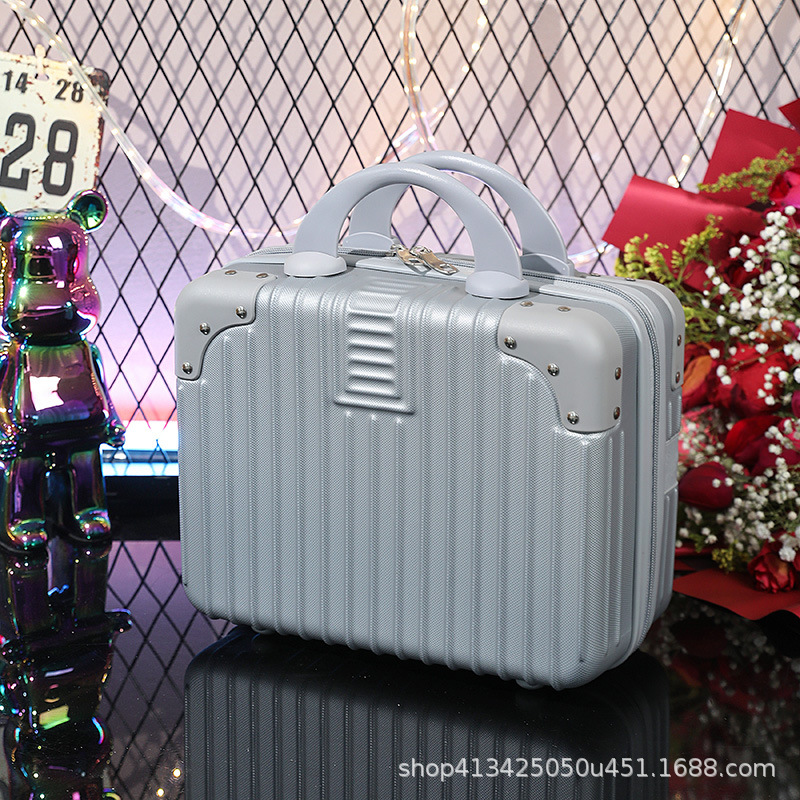 กระเป๋าเดินทางขนาดเล็กแบบถือ