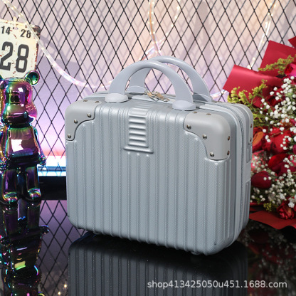 กระเป๋าเดินทางขนาดเล็กแบบถือ