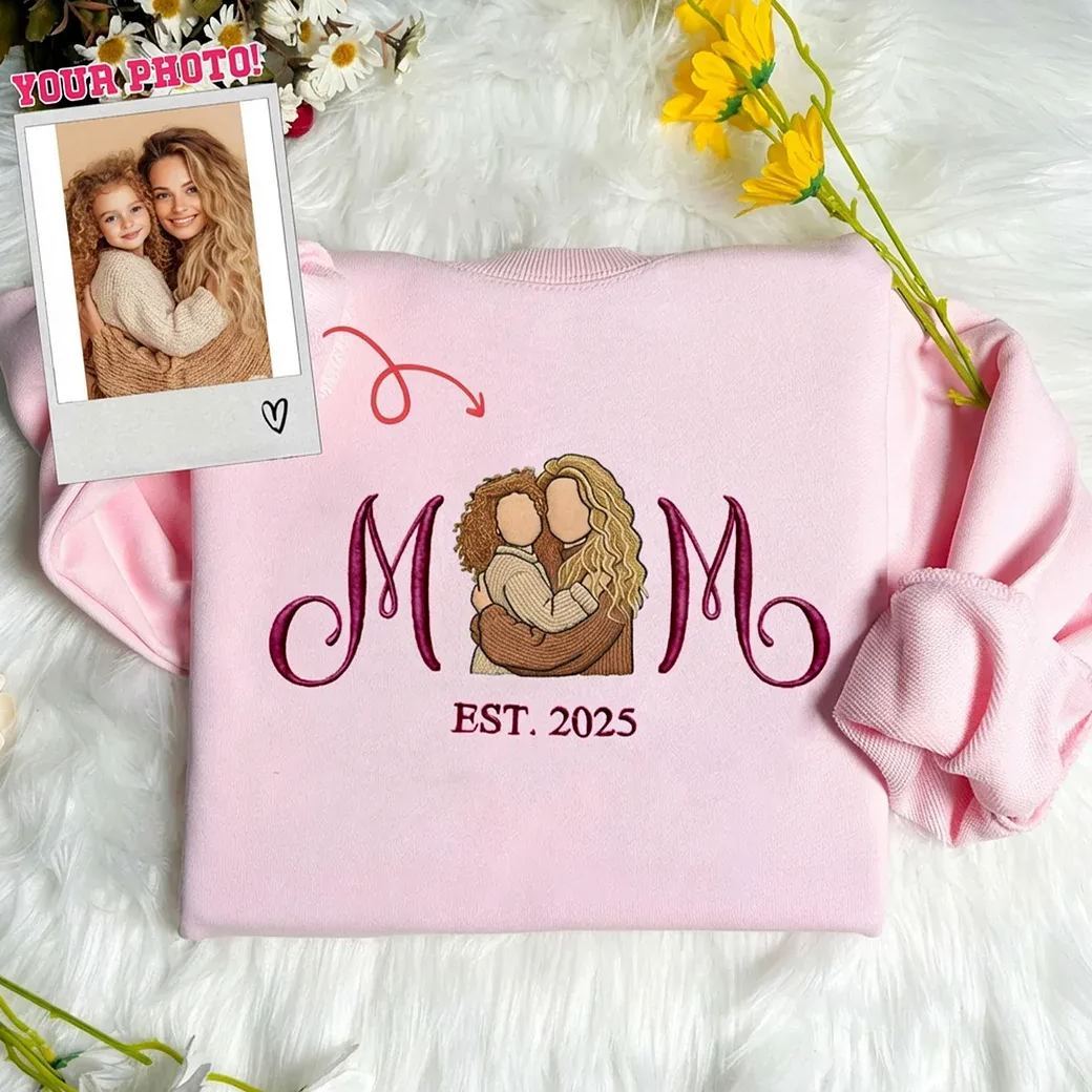 Custom Embroidered Mum Sweatshirt with Mum Kids Portrait - FaceSocksUSA