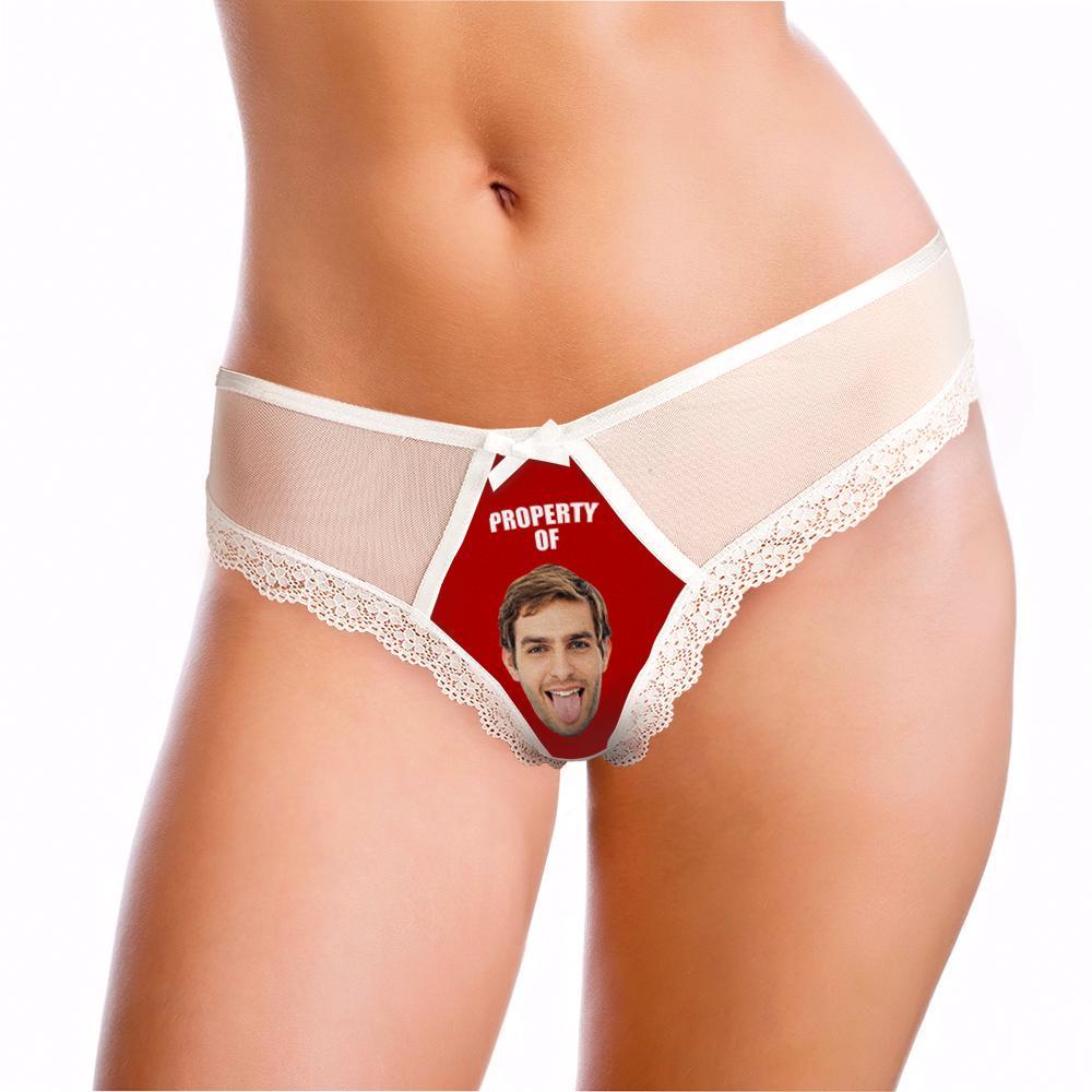 Kundenspezifischer Spitzen-Tanga Sexy White Lace Panties Funny Gift With Boyfriend Face - Property Of - MyFaceBoxerDE