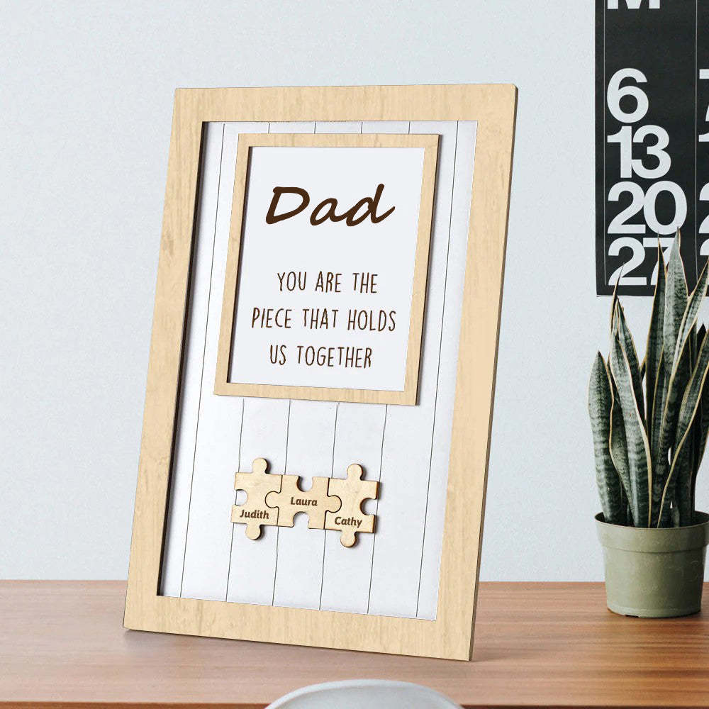 Pièce De Papa Qui Nous Tient Ensemble, Cadre De Boîte, Signe De Puzzle Pour Maman, Cadeau Pour La Fête Des Pères - Mug Personnalisé