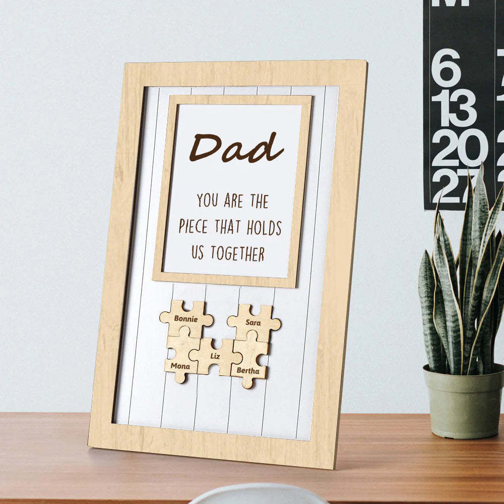 Pièce De Papa Qui Nous Tient Ensemble, Cadre De Boîte, Signe De Puzzle Pour Maman, Cadeau Pour La Fête Des Pères - Mug Personnalisé