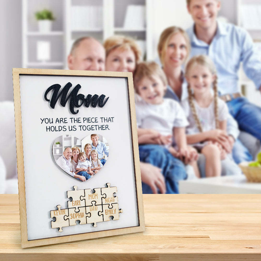 Vous Êtes La Pièce Qui Nous Tient Ensemble Plaque De Puzzle Personnalisée Pour Maman, Signe De Puzzle Pour Maman, Cadeau De Fête Des Mères - Mug Personnalisé