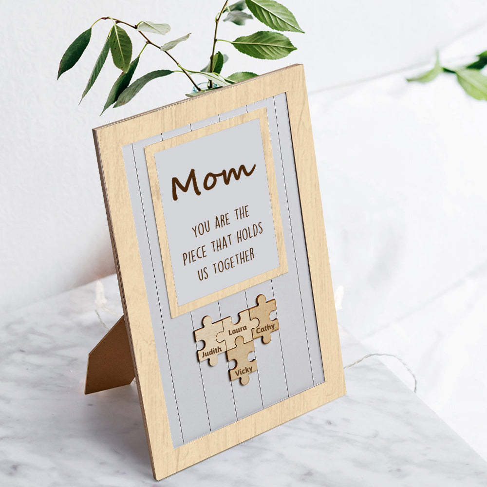 Pièce De Maman Qui Nous Tient Ensemble, Cadre De Boîte, Signe De Puzzle, Cadeau Pour Maman - Mug Personnalisé