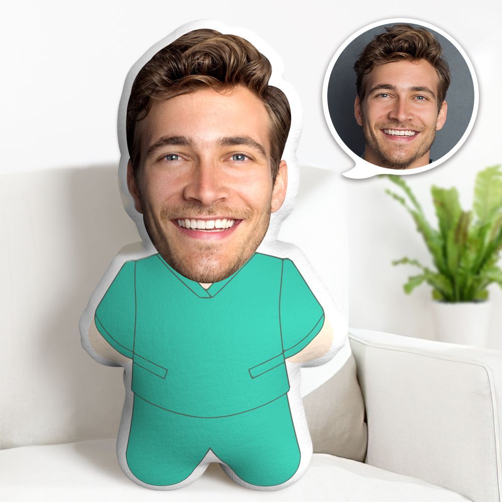 Surgeon Minime Throw Pillow Custom Face Pillow Personalized Minime Pillow for Doctor - Mug Personnalisé