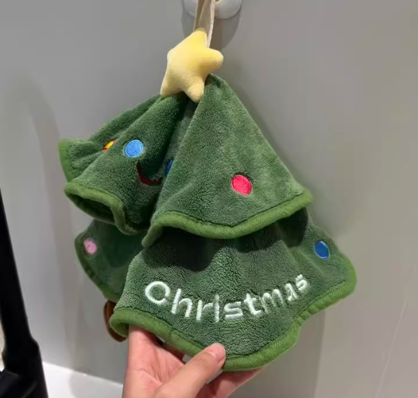 Serviette De Toilette En Forme De Sapin De Noël, Décoration De Salle De Bain Pour Les Fêtes, Serviette Douce Et Absorbante, Cadeau De Noël Pour La Famille - Mug Personnalisé