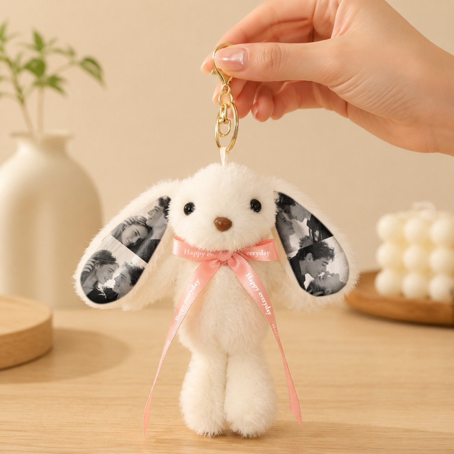 Personalisierter Hasen-Plüsch-Schlüsselanhänger Mit Foto – Personalisierter Süßer Hasen-Taschenanhänger Mit Fotoohren Und Geschenkband - MeineFotoTassen