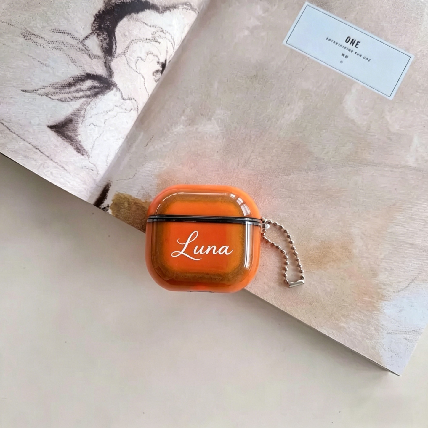 Personalisierte Airpods-hülle Mit Flüssigglitzer, Die Im Dunkeln Leuchtet – Glitzernder, Süßer Schutz Für Airpods 1, 2, 3 Und 4 – Stoßfest - MeineFotoTassen