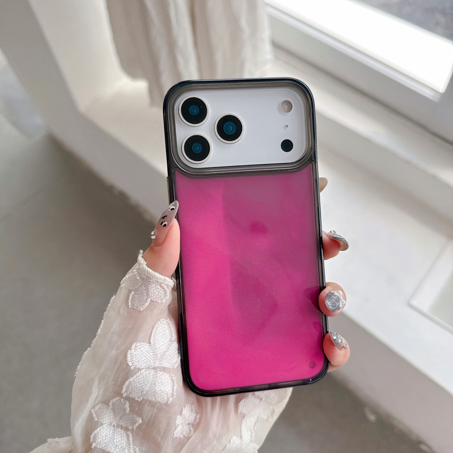Leuchtende Flüssigglitzer-hülle Für Iphone 16 Pro Max Und 17 Pro Max – Leuchtet Im Dunkeln, Fließender Sandfunkel, Stoßfest Und Stylisch - MeineFotoTassen
