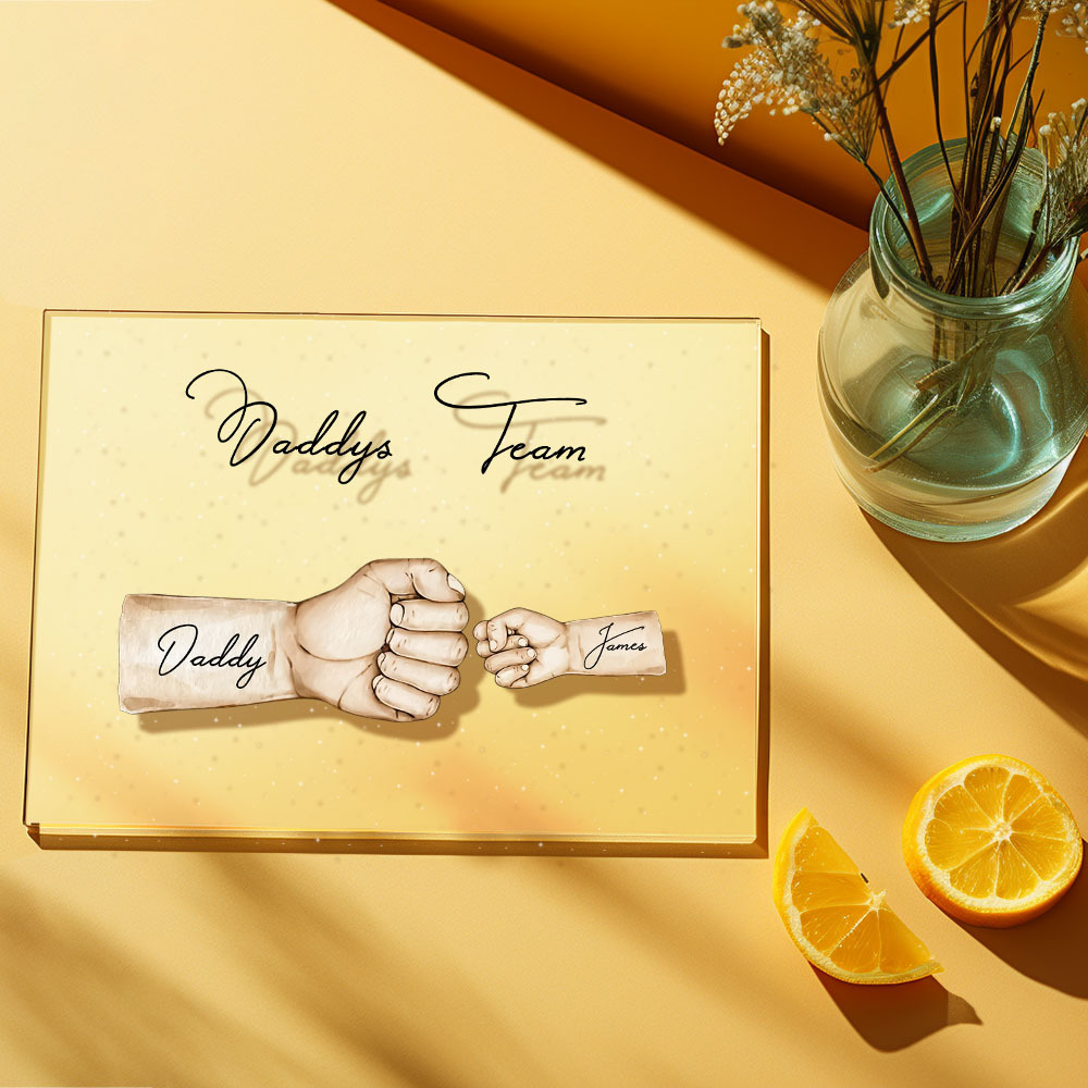 Custom Plaque Personalized Daddy's Team Fist Bump Father's Day Gift - CustomPhotoKeychainUK