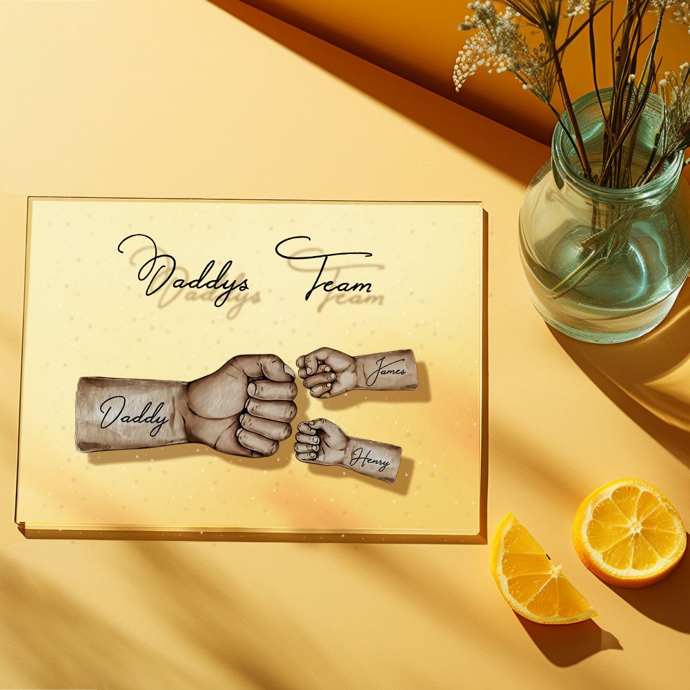 Custom Plaque Personalized Daddy's Team Fist Bump Father's Day Gift - CustomPhotoKeychainUK