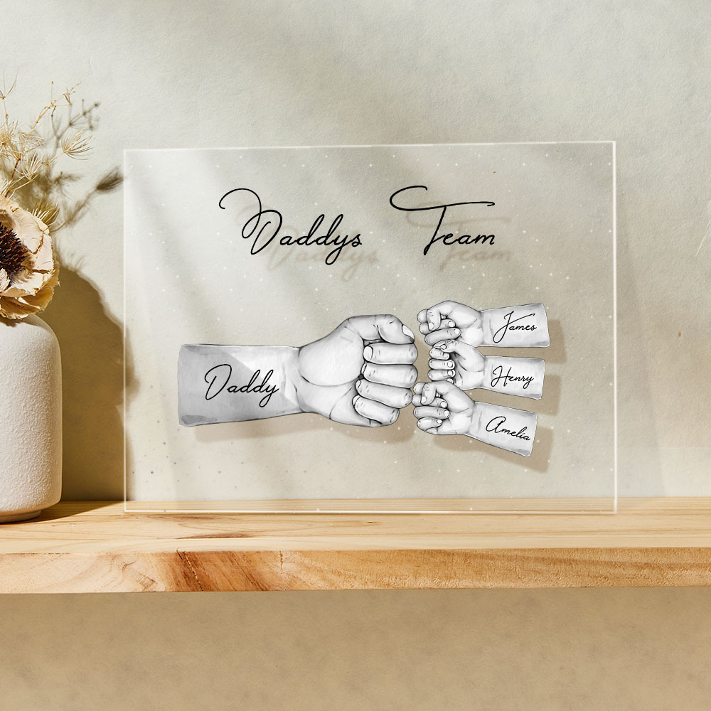 Custom Plaque Personalized Daddy's Team Fist Bump Father's Day Gift - CustomPhotoKeychainUK