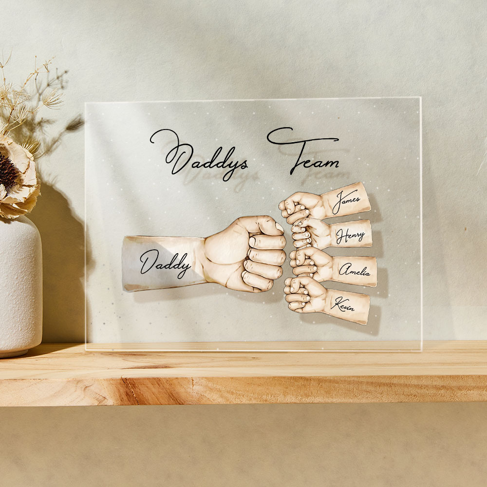 Custom Plaque Personalized Daddy's Team Fist Bump Father's Day Gift - CustomPhotoKeychainUK