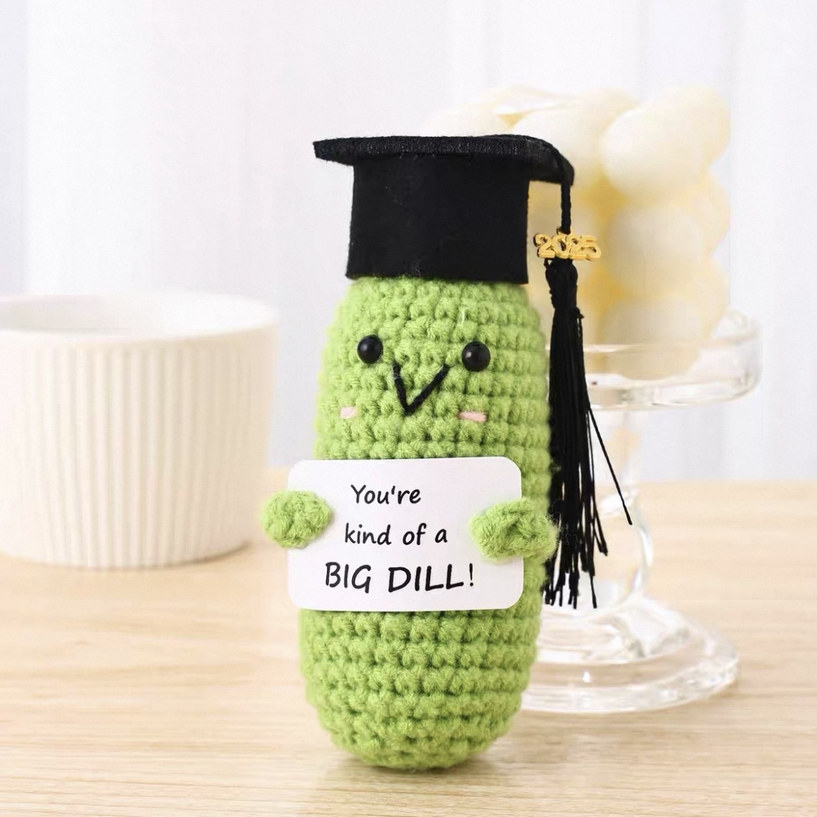 2025 Doctoral Hat Handmade Crochet Doll Positive Energy Graduation Gift Suitable for Friends, Classmates and Teachers