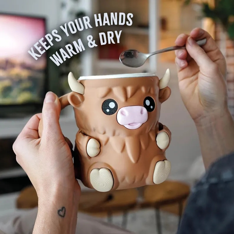 Highland Cow Ice Cream Pint Holder, Reusable Ice Cream Pint Sleeve Cute Cow Themed Cooler for Dessert, Popsicle, Beer Can, Funny Highland Cow Gifts & Cream Lovers - MyPhotoKeychainUK