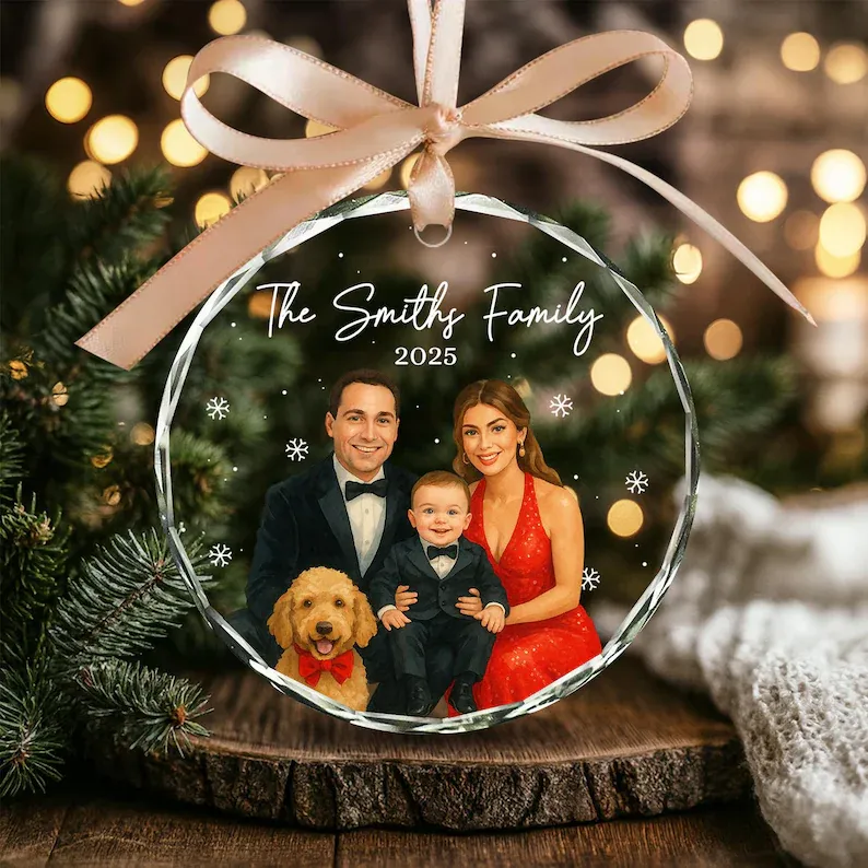 Personalized Family Photo Keepsake 2025, Custom Family Name Glass Ornament, Christmas Tree Decoration, Best Christmas Gift for Family - CustomPhotoKeychainAU