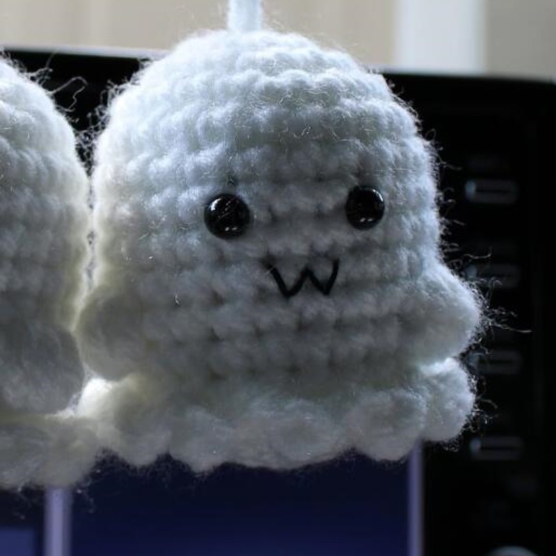 Crochet Bat Car Charm: Halloween Rearview Mirror Decoration - 