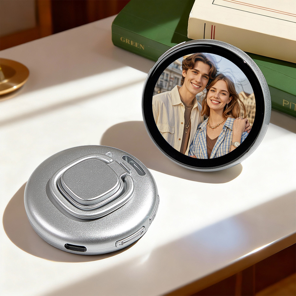 Smart Digital Display Badge with GIF/Photo Sync | Interactive Customizable Pin for Fans & Creators