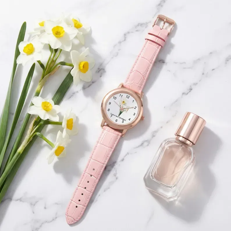Birth Flower Custom Watch for MOM, Personalized Floral Wrist Watch, Mothers Day Gift, Birthday Gift for Her, Engraved Name Watch