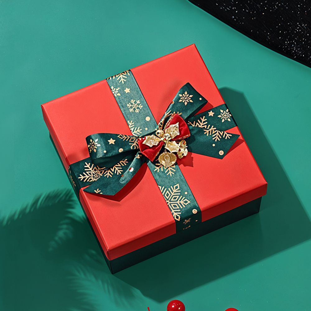 5.9*5.9*2.7インチのクリスマスギフトボックス。 - FaceBoxer