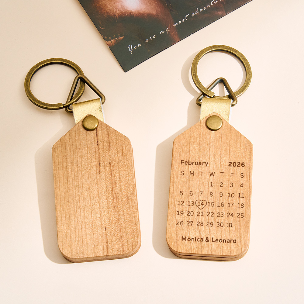 Personalized Wooden Cartoon Style Photo Keychain Customized Date Gift for Couple