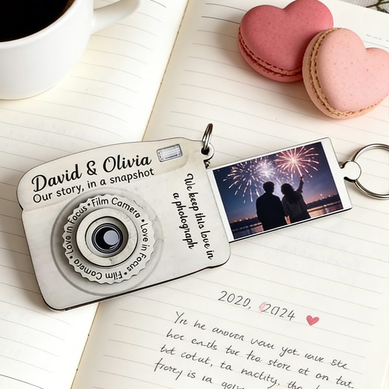 Custom Photo and Text Wood Camera Keychain Valentine's Gifts for Him Her
