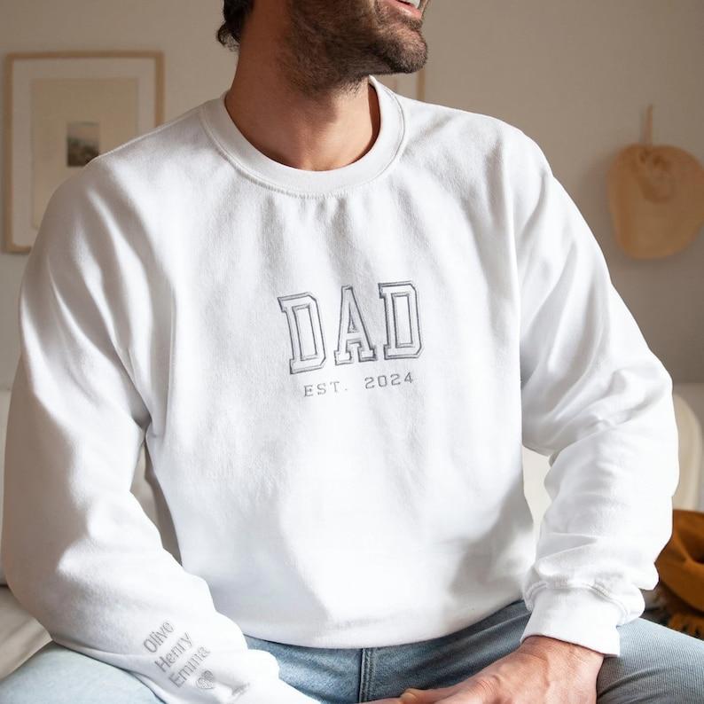 Dad Granddad Embroidered Gift Sweatshirt, Custom Grandpa Crewneck, First Father's Day Shirt, New Grandparent Dad Sweater Grandparents' Day Gift - MyfaceboxerAU