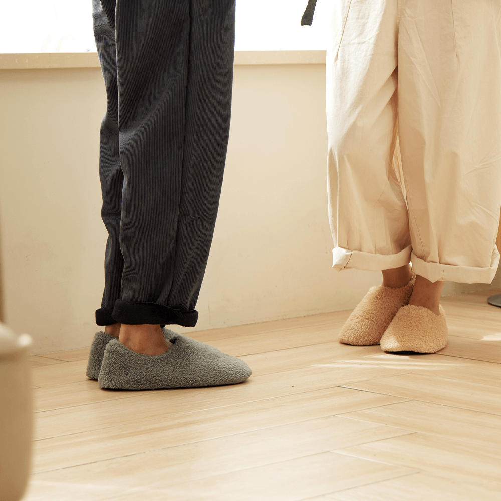 ルーム シューズ 男女兼用 ブーツスリッパ マイクロファイバー素材で極上の暖かさ 洗濯機で丸洗いOK 抗菌防臭・静電気防止加工 室内履き プレゼントにも最適