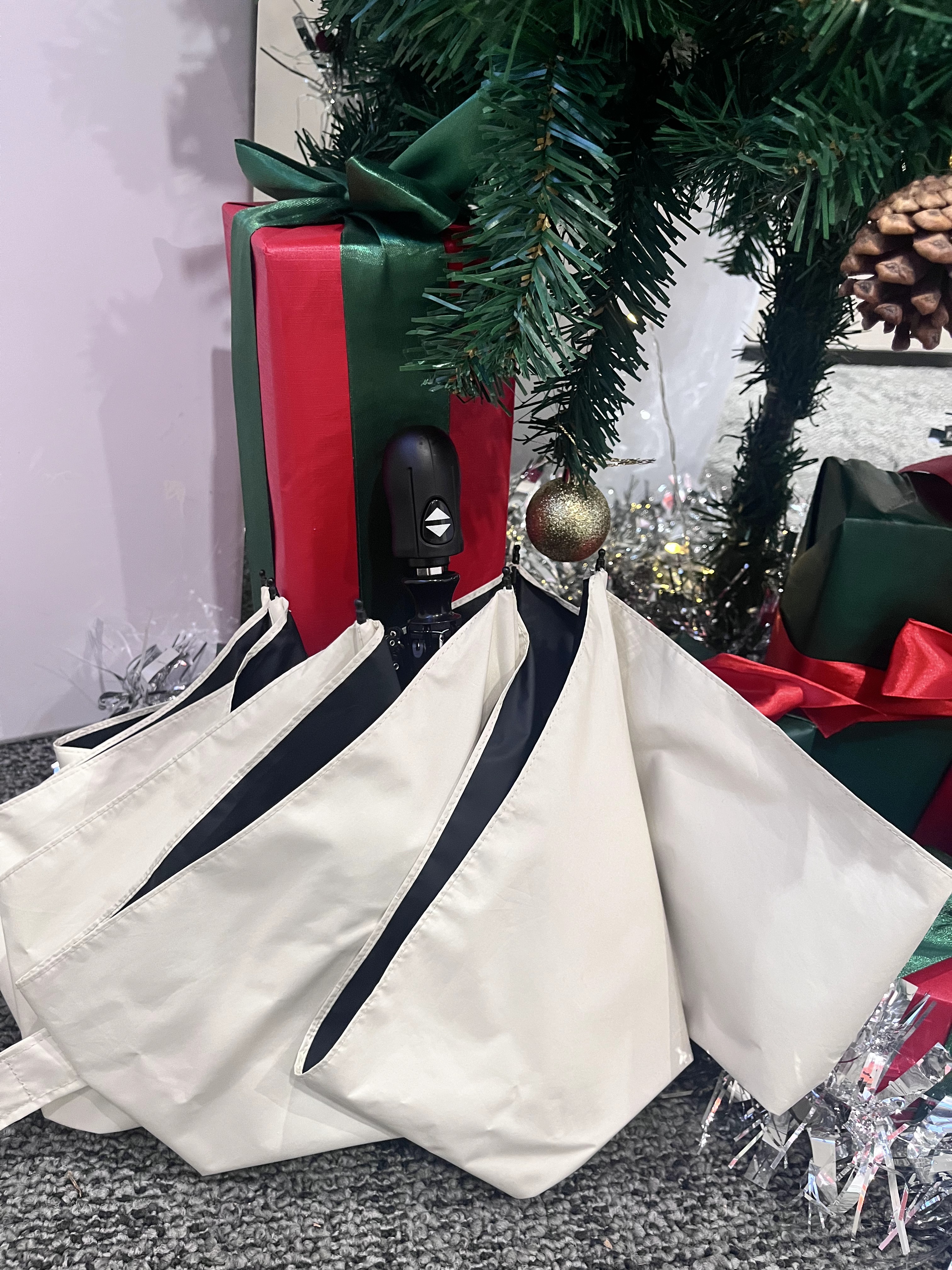 プレゼント 傘,晴雨 兼用 傘 折りたたみ,日傘 完全 遮光 人気,クリスマスキャンペーン,クリスマスセット