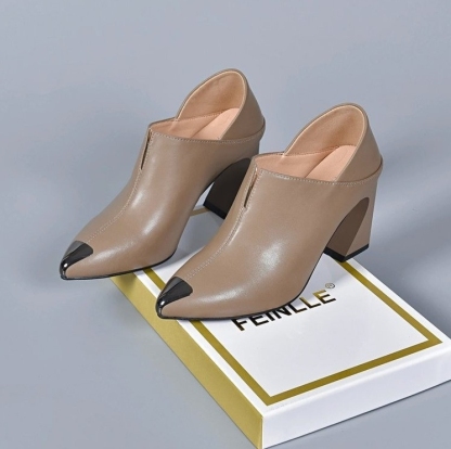 Comfortable two-wear heels