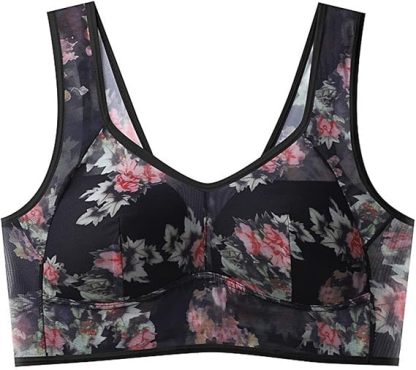 Gathering small breasts show large thin section of non-marking underwear