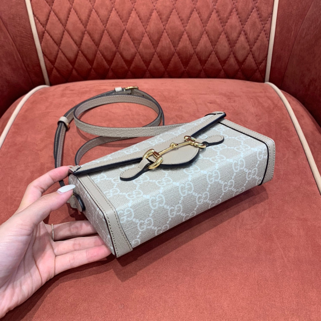GUCCI 古馳 699296 1955 Horsebit 橫式PVC 防水布手機包 斜挎包 肩背包